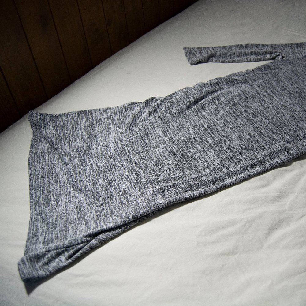 Gray Fitting Dress - Picture 3 of 5